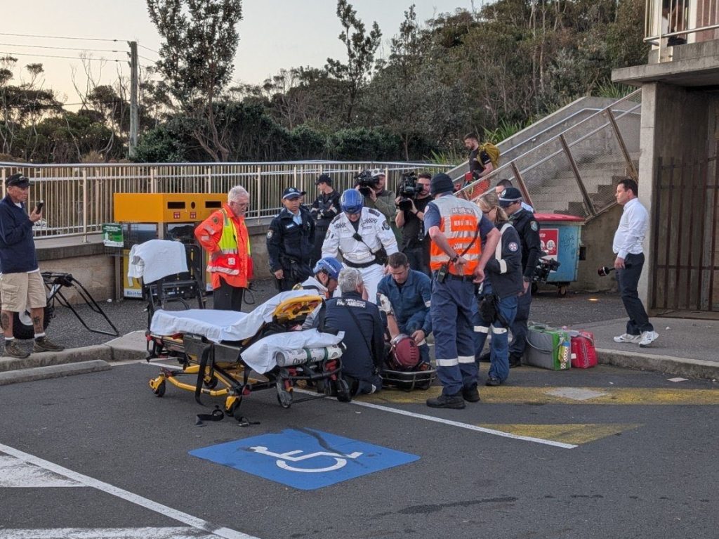 Paraglider rescue on Bald Hill: A close?call