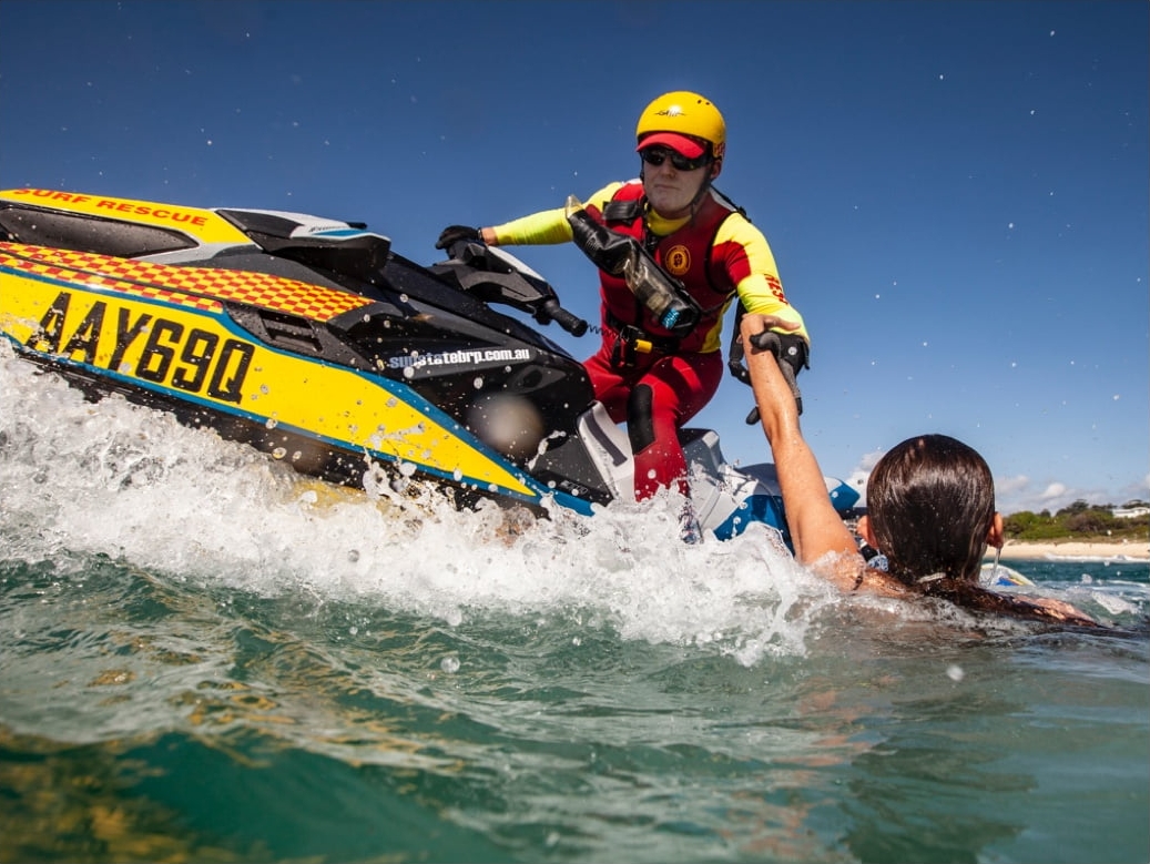 Bulli & Stanwell Park Surf Clubs receive jet skis for summer�patrols