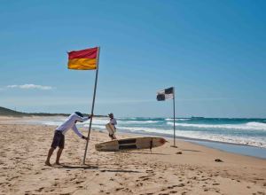 Wollongong City Council Lifeguards have won the prestigious 2013 Bondi Beach Annual Relay Professional Ocean Lifeguard Team Challenge. PHOTO: PHOTO: Warren & Diana.