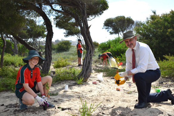 cr-d-brown-east-woonona-school-student-woonona-beach-february-2019