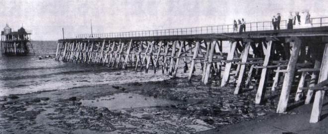 The Bulli Jetty after a section fell into the sea in 1907