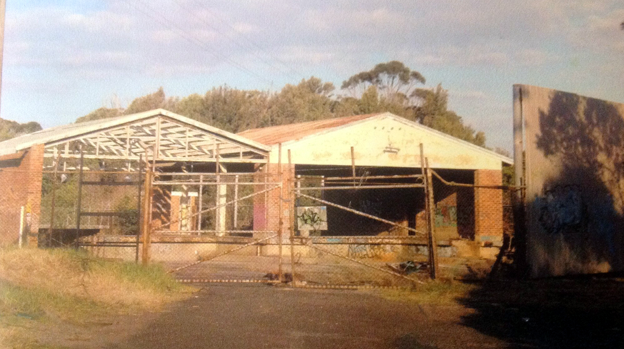 Dairy Farmers Depot Bulli remains 2003 Bronwen Chamberlain