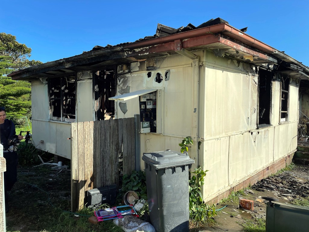 Early morning fire destroys Helensburgh&nbsp;home