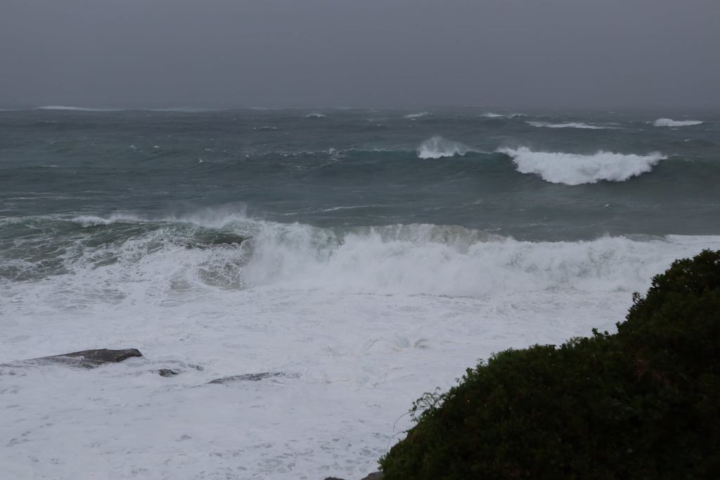 Illawarra beaches closed after tsunami warning issued for parts of Australia’s east&nbsp;coast